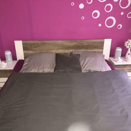 Apartman V Centru Mostu Apartament Zewnętrze zdjęcie