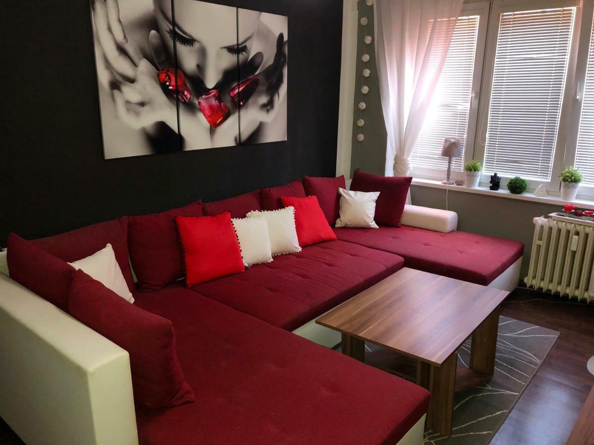 Apartman V Centru Mostu Apartament Zewnętrze zdjęcie