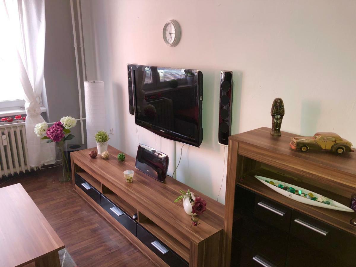 Apartman V Centru Mostu Apartament Zewnętrze zdjęcie